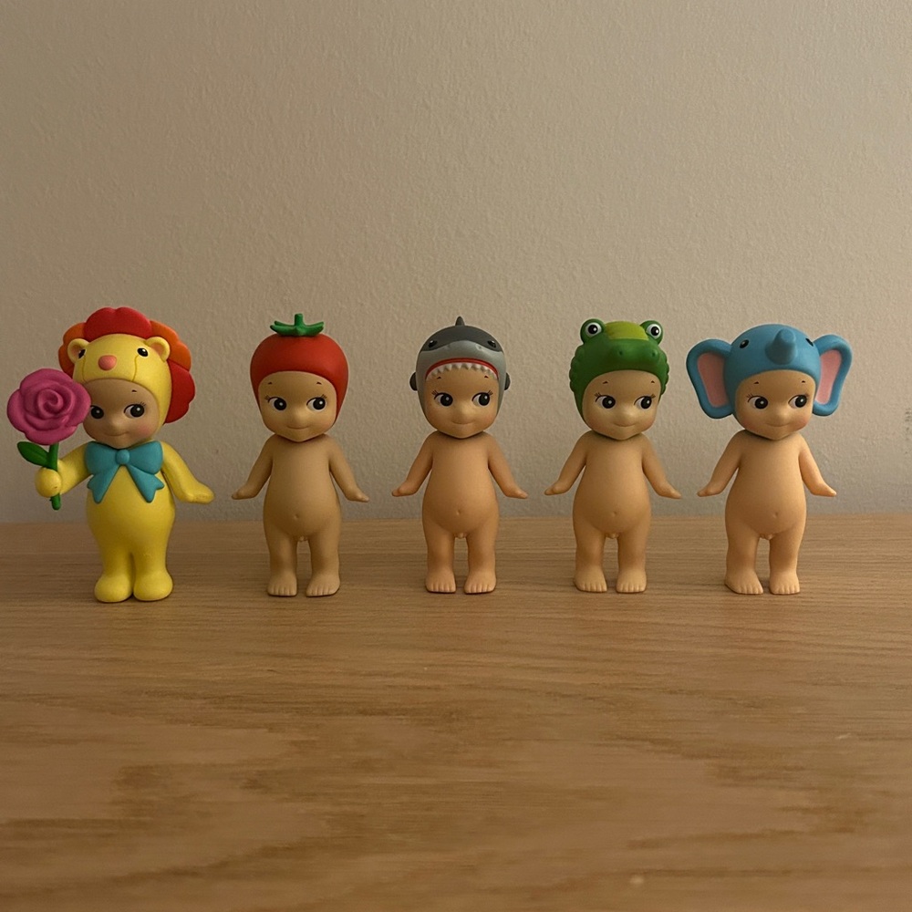 AUTHENTIC SONNY ANGELS SET OF 5